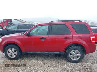 2011 Ford Escape XLT с VIN 1FMCU9D7XBKB32540, выставлен на аукционе IAAI как лот 42327433 с пробегом 73 075 миль миль и . История ставок и продаж доступна на DreamBid. Изображение 14.