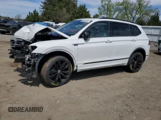 2021 Volkswagen Tiguan SE z VIN 3VV2B7AX2MM090733, wystawiony jako Copart lot #54090285 z przebiegiem 27 804 mil mil oraz Szkoda całkowita • Salvage title. Historia ofert i sprzedaży dostępna na DreamBid. Obrazek 1.
