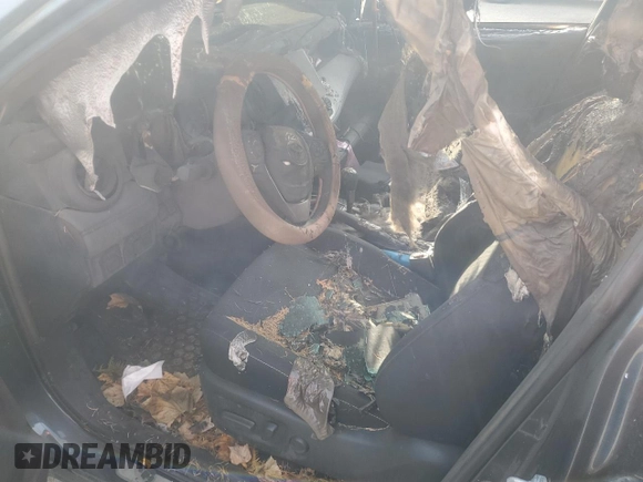 2018 Toyota RAV4 XLE z VIN 2T3RFREV4JW767488, wystawiony jako Copart lot #78574824 z przebiegiem Nie podano mil oraz Nie do naprawy • Non repairable. Historia ofert i sprzedaży dostępna na DreamBid. Obrazek 7.