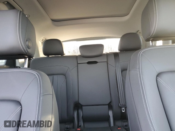 2023 Audi Q5 S line Premium with VIN WA1GAAFY1P2118579, listed as a Copart auction lot 43068015 with 15,662 mi miles and Salvage title. Bid and sale history available at DreamBid. Image 10.