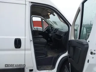 2019 Ram ProMaster Cargo with VIN 3C6TRVCG1KE526566, listed as a IAAI auction lot 41462260 with 192,275 mi miles and . Bid and sale history available at DreamBid. Image 5.