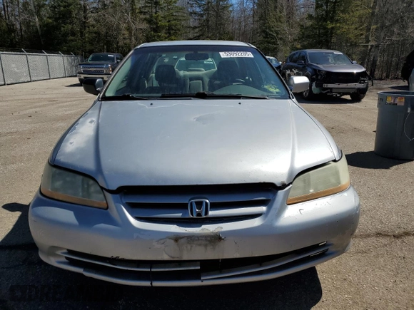 2002 Honda Accord LX z VIN 1HGCG56402A160961, wystawiony jako Copart lot #53092205 z przebiegiem 262 152 mil mil oraz Czysty tytuł • Clean title. Historia ofert i sprzedaży dostępna na DreamBid. Obrazek 5.