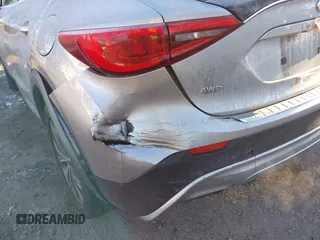 2018 Infiniti QX30 Premium z VIN SJKCH5CR1JA048452, wystawiony jako IAAI lot #41366688 z przebiegiem 109 456 mil mil oraz . Historia ofert i sprzedaży dostępna na DreamBid. Obrazek 6.