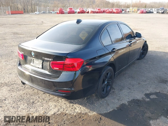 2016 BMW 3 Series 328i xDrive z VIN WBA8E3G50GNU01162, wystawiony jako IAAI lot #41934401 z przebiegiem 106 967 mil mil oraz . Historia ofert i sprzedaży dostępna na DreamBid. Obrazek 4.