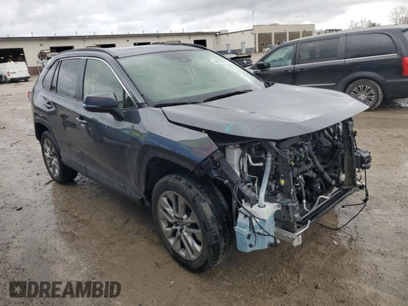 2023 Toyota RAV4 XLE Premium with VIN JTMA1RFV2PD096094, listed as a Copart auction lot 46976075 with 33,923 mi miles and Salvage Title. Bid and sale history available at carsss.com. Image 4.