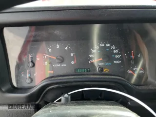 2006 Jeep Wrangler Sport z VIN 1J4FA49S86P754812, wystawiony jako Copart lot #56543395 z przebiegiem 192 851 mil mil oraz Szkoda całkowita • Salvage title. Historia ofert i sprzedaży dostępna na DreamBid. Obrazek 9.