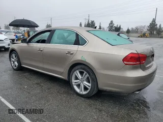 2015 Volkswagen Passat SE z VIN 1VWBV7A38FC066778, wystawiony jako Copart lot #50843015 z przebiegiem 100 790 mil mil oraz Szkoda całkowita • Salvage title. Historia ofert i sprzedaży dostępna na DreamBid. Obrazek 2.