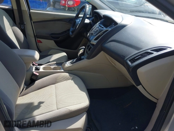 2012 Ford Focus SE with VIN 1FAHP3F29CL377721, listed as a IAAI auction lot 41848786 with 147,709 mi miles. Bid and sale history available at carsss.com. Image 5.
