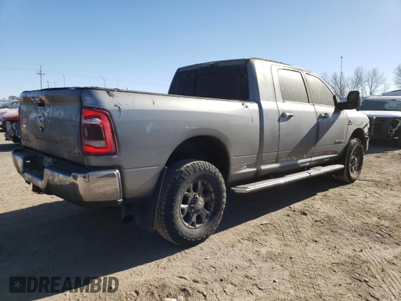 2024 Ram 2500 Laramie z VIN 3C6UR5NL9RG215545, wystawiony jako Copart lot #42339095 z przebiegiem 28 304 mil mil oraz Szkoda całkowita • Salvage title. Historia ofert i sprzedaży dostępna na DreamBid. Obrazek 3.