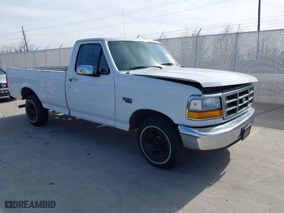1996 Ford F-150 Special with VIN 1FTEF15Y4TLA30114, listed as a IAAI auction lot 41258825 with 177,250 mi miles. Bid and sale history available at carsss.com. Image 1.