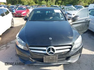 2018 Mercedes-Benz C 300 с VIN WDDWF4JB8JR330178, выставлен на аукционе IAAI как лот 42694806 с пробегом 122 276 миль миль и . История ставок и продаж доступна на DreamBid. Изображение 6.