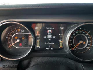 2021 Jeep Gladiator Willys with VIN 1C6HJTAGXML590037, listed as a Copart auction lot 77771864 with 92,087 mi miles and Salvage Title. Bid and sale history available at carsss.com. Image 9.