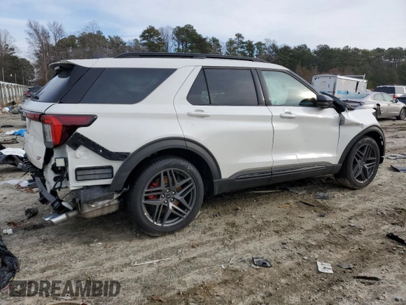 2025 Ford Explorer ST with VIN 1FMWK8GC9SGA25858, listed as a Copart auction lot 86592124 with 6,735 mi miles and Salvage Title. Bid and sale history available at carsss.com. Image 3.