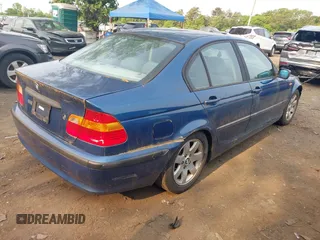 2003 BMW 3 Series 325i z VIN WBAET37423NJ30275, wystawiony jako IAAI lot #42416059 z przebiegiem 116 409 mil mil oraz . Historia ofert i sprzedaży dostępna na DreamBid. Obrazek 4.
