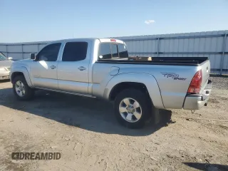 2005 Toyota Tacoma PreRunner with VIN 3TMKU72N95M003532, listed as a Copart auction lot 43049595 with 173,462 mi miles and Clean Title. Bid and sale history available at carsss.com. Image 2.