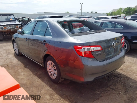 2012 Toyota Camry L z VIN 4T1BF1FK7CU170144, wystawiony jako IAAI lot #42184180 z przebiegiem 73 931 mil mil oraz . Historia ofert i sprzedaży dostępna na DreamBid. Obrazek 3.