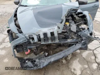 2014 Jeep Cherokee Trailhawk z VIN 1C4PJMBS1EW284275, wystawiony jako Copart lot #80191034 z przebiegiem 105 398 mil mil oraz Szkoda całkowita • Salvage title. Historia ofert i sprzedaży dostępna na DreamBid. Obrazek 13.