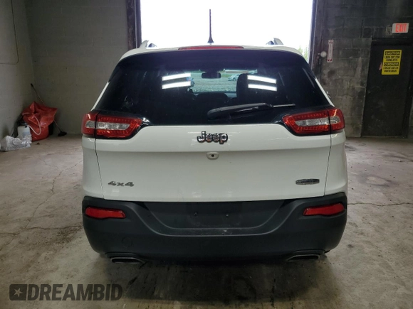 2015 Jeep Cherokee Latitude z VIN 1C4PJMCS7FW624366, wystawiony jako Copart lot #58634805 z przebiegiem 80 598 mil mil oraz Szkoda całkowita • Salvage title. Historia ofert i sprzedaży dostępna na DreamBid. Obrazek 6.