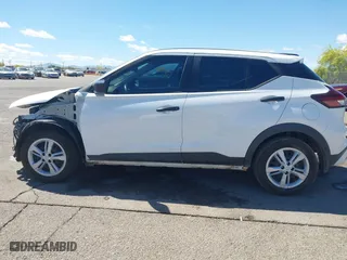 2022 Nissan Kicks S with VIN 3N1CP5BV7NL511927, listed as a IAAI auction lot 42025240 with 47,444 mi miles. Bid and sale history available at carsss.com. Image 15.