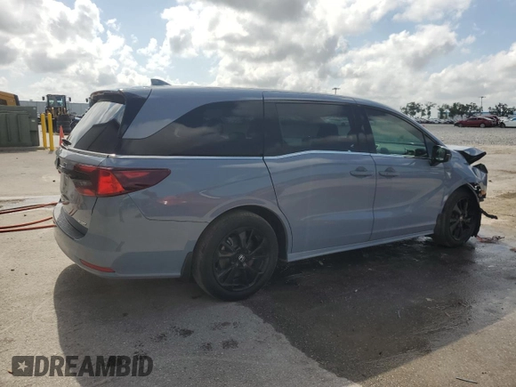 2023 Honda Odyssey Sport with VIN 5FNRL6H72PB074843, listed as a Copart auction lot 51390275 with 25,597 mi miles and Salvage Title. Bid and sale history available at carsss.com. Image 3.