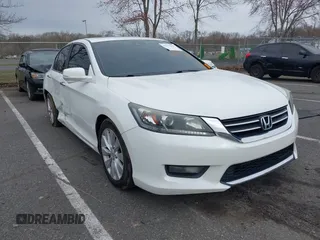 2015 Honda Accord EX-L с VIN 1HGCR2F82FA066386, выставлен на аукционе IAAI как лот 41879839 с пробегом 111 949 миль миль и . История ставок и продаж доступна на DreamBid. Изображение 1.