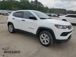 2024 Jeep Compass Sport z VIN 3C4NJDAN8RT157988, wystawiony jako Copart lot #52944995 z przebiegiem 7 740 mil mil oraz Szkoda całkowita • Salvage title. Historia ofert i sprzedaży dostępna na DreamBid. Obrazek 4.