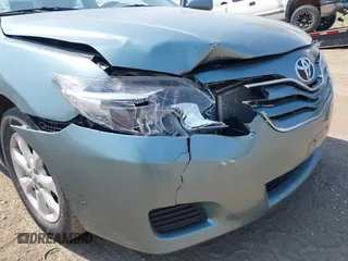 2011 Toyota Camry LE z VIN 4T4BF3EK3BR128796, wystawiony jako IAAI lot #42232144 z przebiegiem 127 823 mil mil oraz . Historia ofert i sprzedaży dostępna na DreamBid. Obrazek 13.