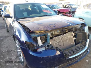 2017 Chrysler 300 Limited with VIN 2C3CCAAG0HH603628, listed as a IAAI auction lot 41333198 with 85,912 mi miles. Bid and sale history available at carsss.com. Image 6.