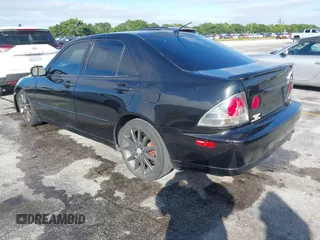 2004 Lexus IS 300/350 with VIN JTHBD192840089344, listed as a IAAI auction lot 41270601 with 195,948 mi miles and . Bid and sale history available at carsss.com. Image 3.