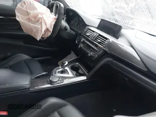 2017 BMW M4 z VIN WBS3R9C53HK709173, wystawiony jako IAAI lot #41978162 z przebiegiem 105 427 mil mil oraz . Historia ofert i sprzedaży dostępna na DreamBid. Obrazek 5.