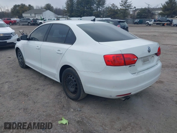 2014 Volkswagen Jetta SE z VIN 3VWD17AJ7EM265918, wystawiony jako IAAI lot #41631974 z przebiegiem 175 028 mil mil oraz . Historia ofert i sprzedaży dostępna na DreamBid. Obrazek 3.