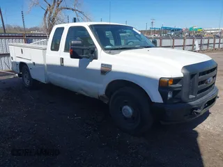 2010 Ford F-250 z VIN 1FTSX2AR4AEA80100, wystawiony jako IAAI lot #41751933 z przebiegiem 223 083 mil mil oraz . Historia ofert i sprzedaży dostępna na DreamBid. Obrazek 1.