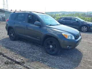 2007 Toyota RAV4 Sport with VIN JTMBD32V075052216, listed as a IAAI auction lot 42667620 with 224,585 mi miles and . Bid and sale history available at DreamBid. Image 1.