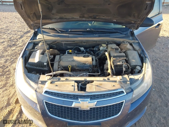 2014 Chevrolet Cruze LS with VIN 1G1PA5SH1E7171908, listed as a IAAI auction lot 40688244 with 96,643 mi miles. Bid and sale history available at carsss.com. Image 10.