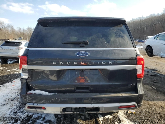 2023 Ford Expedition Max XLT with VIN 1FMJK1J88PEA16755, listed as a Copart auction lot 88242305 with NaN miles and Salvage Title. Bid and sale history available at carsss.com. Image 6.