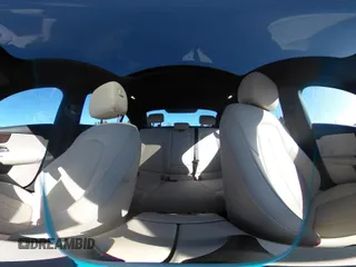 2023 Mercedes-Benz CLA 250 z VIN W1K5J4GB6PN412041, wystawiony jako IAAI lot #42298422 z przebiegiem 12 316 mil mil oraz . Historia ofert i sprzedaży dostępna na DreamBid. Obrazek 18.