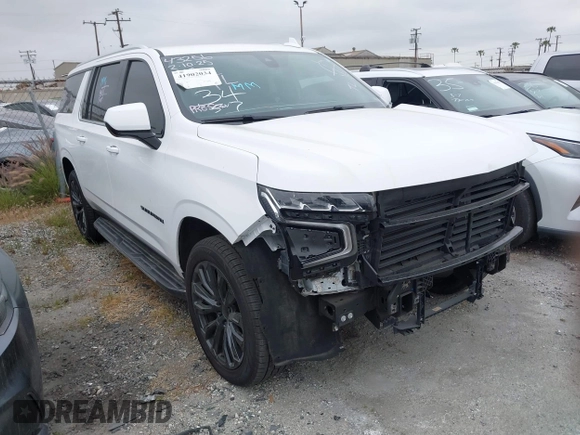2022 Chevrolet Suburban LT with VIN 1GNSKCKD2NR174442, listed as a IAAI auction lot 41902034 with 41,120 mi miles. Bid and sale history available at carsss.com. Image 1.