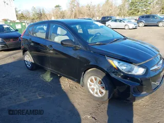 2013 Hyundai Accent GS z VIN KMHCT5AE3DU071845, wystawiony jako IAAI lot #41828686 z przebiegiem 98 596 mil mil oraz . Historia ofert i sprzedaży dostępna na DreamBid. Obrazek 1.