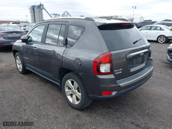 2015 Jeep Compass Latitude with VIN 1C4NJDEB9FD105996, listed as a IAAI auction lot 41729501 with 147,954 mi miles. Bid and sale history available at carsss.com. Image 3.