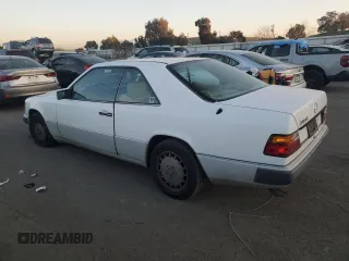 1990 Mercedes-Benz 300 CE with VIN WDBEA51D3LB226154, listed as a Copart auction lot 88838675 with 118,864 mi miles and Clean Title. Bid and sale history available at DreamBid. Image 2.