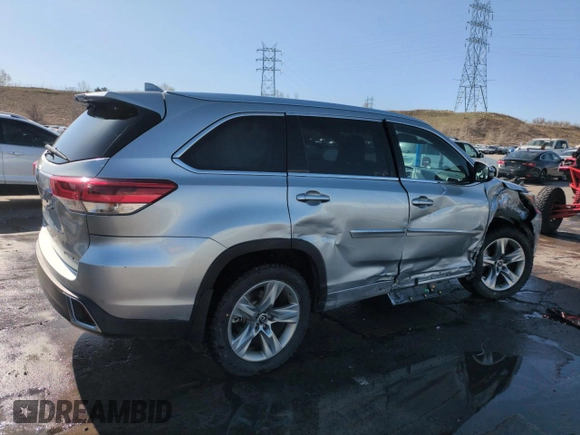 2017 Toyota Highlander Limited z VIN 5TDDZRFHXHS361852, wystawiony jako Copart lot #52359305 z przebiegiem 111 228 mil mil oraz Szkoda całkowita • Salvage title. Historia ofert i sprzedaży dostępna na DreamBid. Obrazek 3.