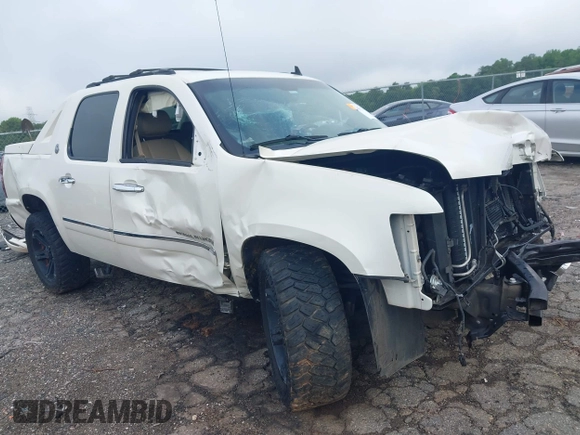2013 Chevrolet Avalanche LTZ with VIN 3GNMCGE01DG280823, listed as a IAAI auction lot 42523302 with 193,255 mi miles and . Bid and sale history available at DreamBid. Image 1.