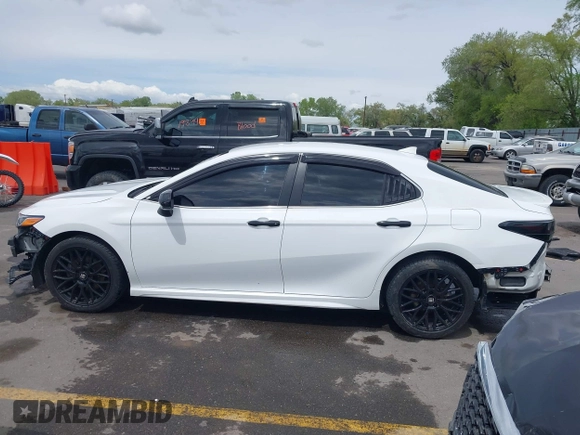 2020 Toyota Camry SE z VIN 4T1G11AKXLU908241, wystawiony jako IAAI lot #42093849 z przebiegiem 132 855 mil mil oraz . Historia ofert i sprzedaży dostępna na DreamBid. Obrazek 15.