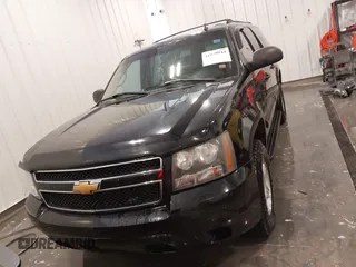 2007 Chevrolet Suburban LTZ with VIN 1GNFK16367R231896, listed as a IAAI auction lot 41979944 with 202,137 mi miles. Bid and sale history available at carsss.com. Image 12.