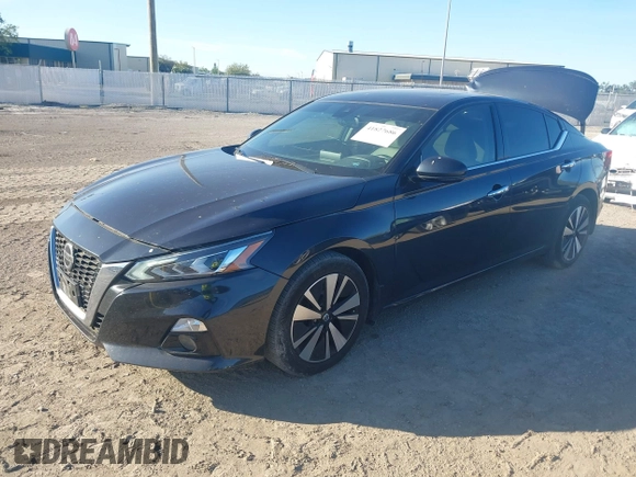 2019 Nissan Altima 2.5 SV with VIN 1N4BL4DV9KC117080, listed as a IAAI auction lot 41827686 with 84,228 mi miles. Bid and sale history available at carsss.com. Image 17.