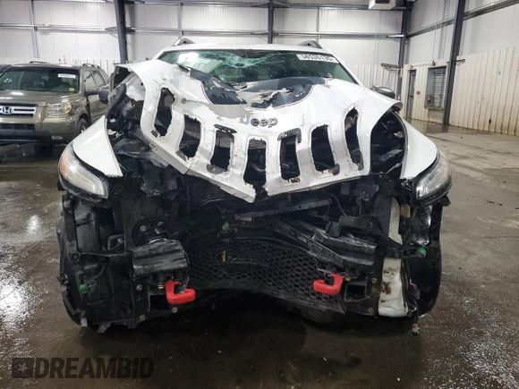 2014 Jeep Cherokee Trailhawk z VIN 1C4PJMBB5EW159957, wystawiony jako Copart lot #58535135 z przebiegiem 188 216 mil mil oraz Szkoda całkowita • Salvage title. Historia ofert i sprzedaży dostępna na DreamBid. Obrazek 5.