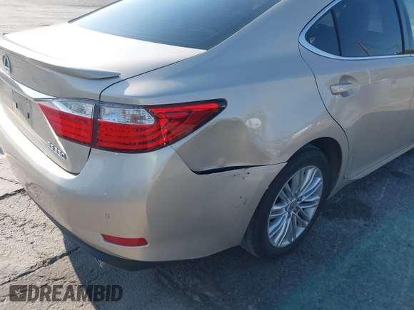 2015 Lexus ES 330 with VIN JTHBK1GGXF2172642, listed as a IAAI auction lot 42433367 with 77,749 mi miles and . Bid and sale history available at DreamBid. Image 18.