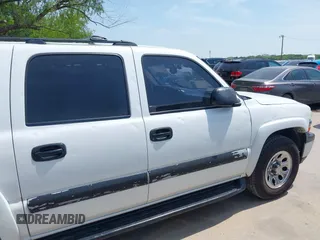 2003 Chevrolet Suburban LT with VIN 1GNEC16Z83J143261, listed as a IAAI auction lot 42065509 with 217,109 mi miles. Bid and sale history available at carsss.com. Image 6.