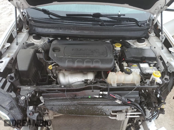 2020 Jeep Cherokee Latitude z VIN 1C4PJLCB8LD525489, wystawiony jako Copart lot #59251205 z przebiegiem 60 046 mil mil oraz Szkoda całkowita • Salvage title. Historia ofert i sprzedaży dostępna na DreamBid. Obrazek 12.