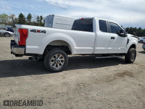 2019 Ford F-250 XL with VIN 1FT7X2BT5KEG19454, listed as a Copart auction lot 52935925 with 176,681 mi miles and Salvage title. Bid and sale history available at DreamBid. Image 3.
